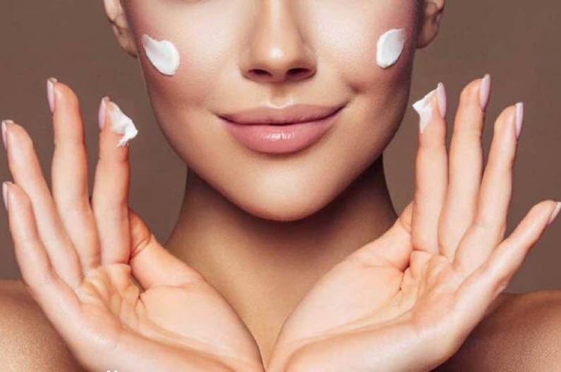 5 تا از بهترین کرم آبرسان و روشن کننده پوست کرم آبرسان و روشن کننده پوست