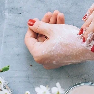 طرز استفاده صحیح از لوسیون بدن